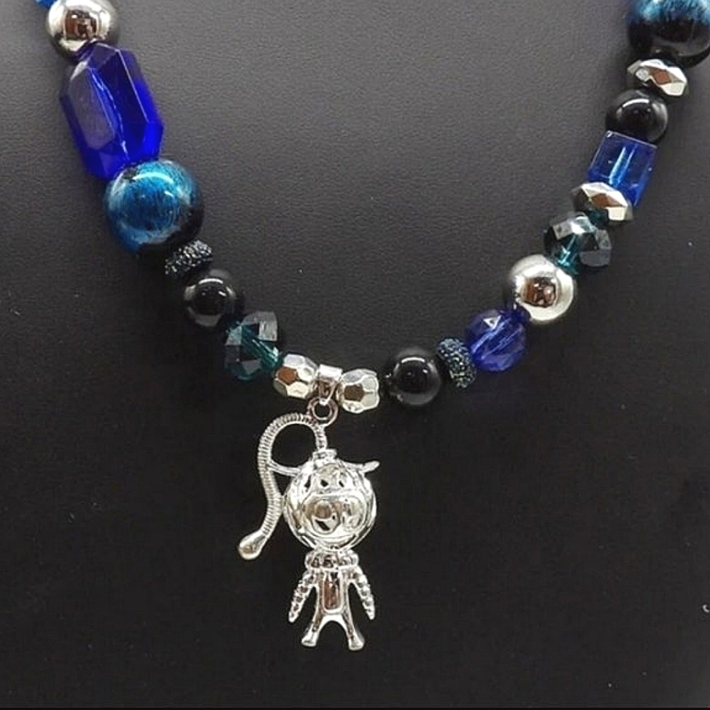 🆕️ One of a Kind Astronaut Necklace